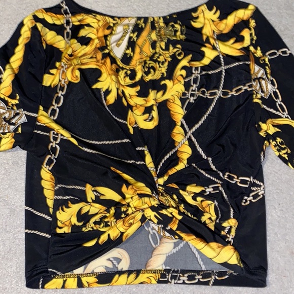 Cute chain print top - Picture 2 of 2